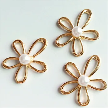 

SEA MEW 30 PCS 26*28mm Metal Alloy KC Gold Imitation Pearl Hollow Flowers Connectors Charm For Jewelry Making