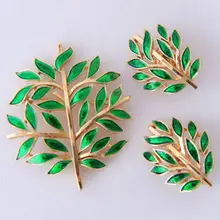 Ювелирные изделия, антикварная, зеленая эмаль, листообразный зажим для ушей, набор брошек, популярность