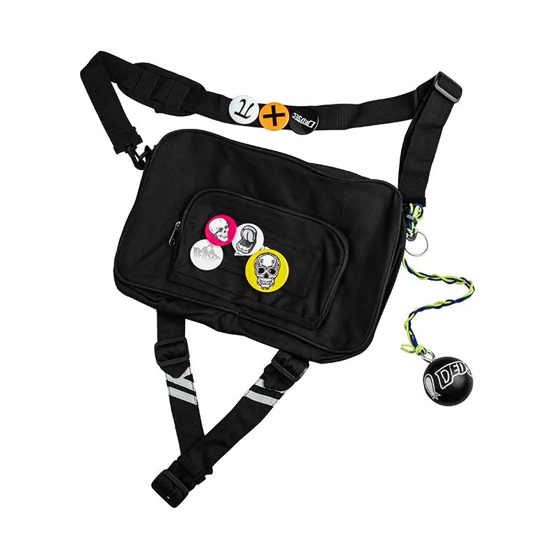 

Watch Dogs 2 Marcus Holloway Cosplay Bag Men Messenger Bag shoulder bag with badge Pendant