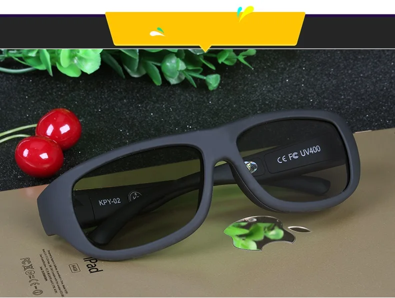 La Vie Original Design Sunglasses LCD Polarized Lenses Transmittance Adjustable Lenses Suitable Both Outdoors and Indoors