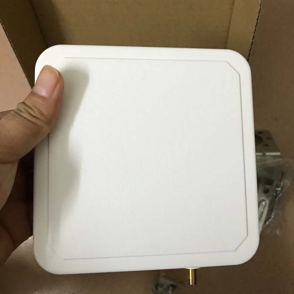 840 960 МГц небольшая круговая поляризация 5.5dbi усиление uhf rfid антенны для наружной
