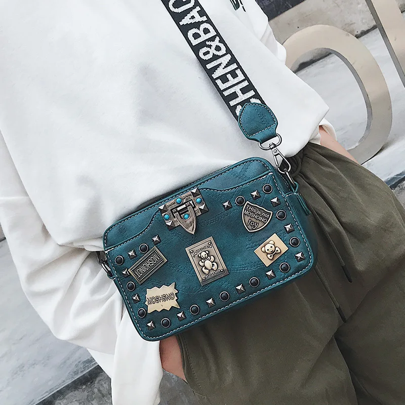 المعادن شارة يزين حقائب برشام مربع صغير Crossbody أكياس خمر اللؤلؤ قفل المرأة خليط حقيبة يد الموضة حقيبة كتف المعادن شارة يزين حقائب برشام مربع صغير Crossbody أكياس خمر اللؤلؤ قفل المرأة خليط حقيبة يد الموضة حقيبة كتف