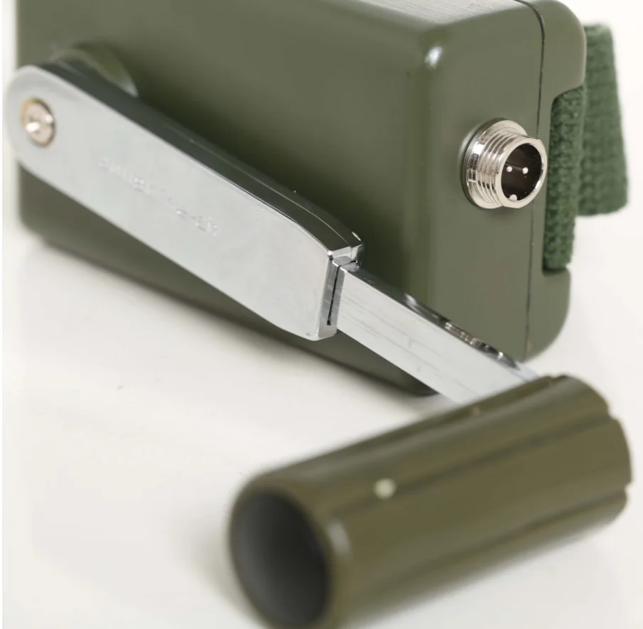 DC9V Hand Crank Generator, Emergency Charger, Sturdy Build of Casting Aluminum Case, Portable Power Supply