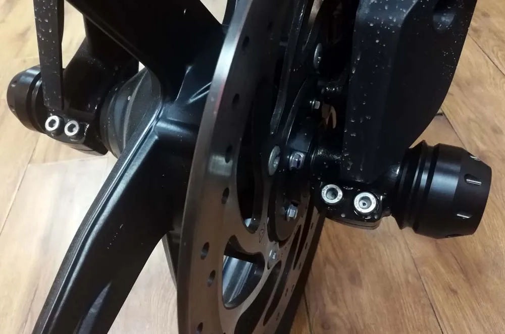 bike-GP-Front-wheel-rear-wheel-drop-protection-ball-for-BMW-G310GS-G310R-anti-drop-ball (1)