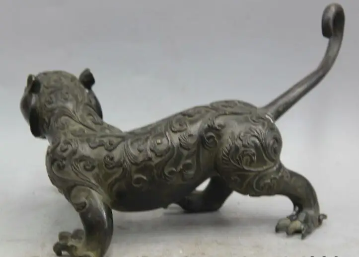

S1567 10" Old Chinese Bronze Feng Shui ferocious Animal Beast Tiger Statue sculpture
