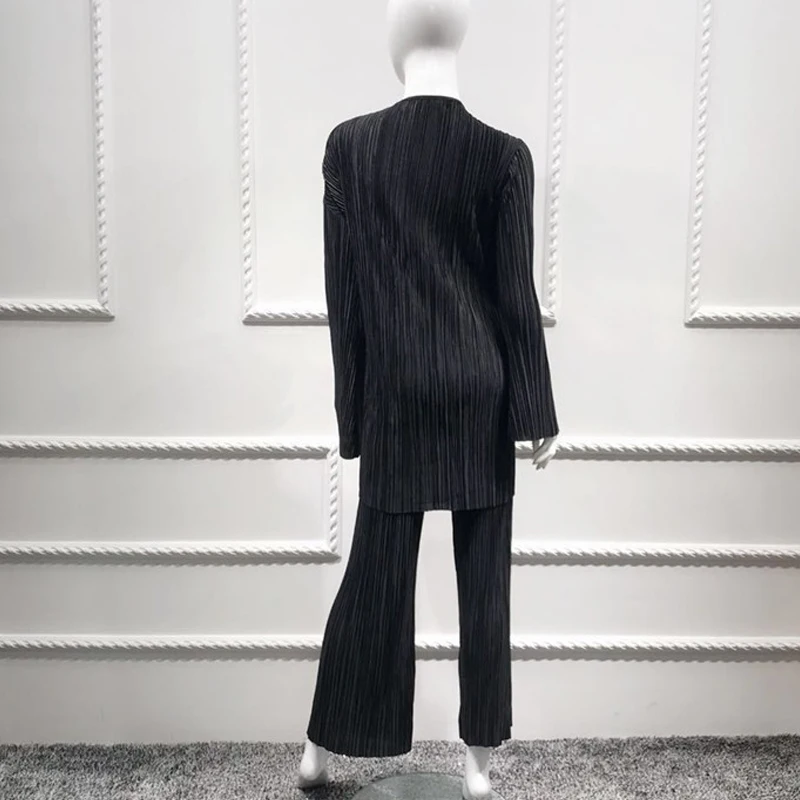 9155878560_1705462258