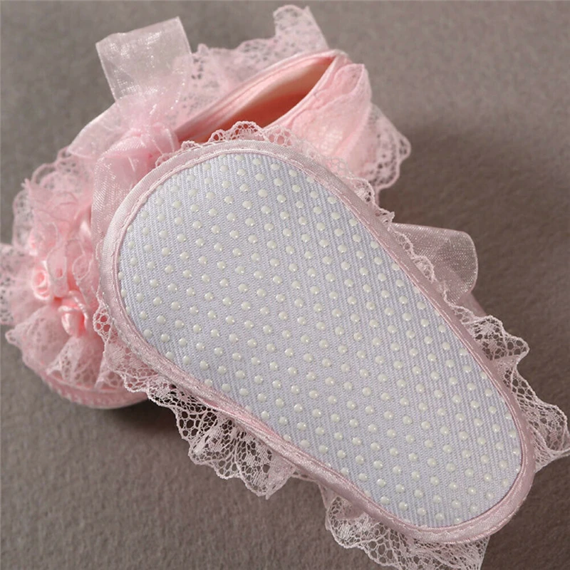 Милая обувь для новорожденных девочек; Новое поступление; нескользящая кружевная обувь для маленьких принцесс; модная обувь для маленьких девочек с объемным цветком