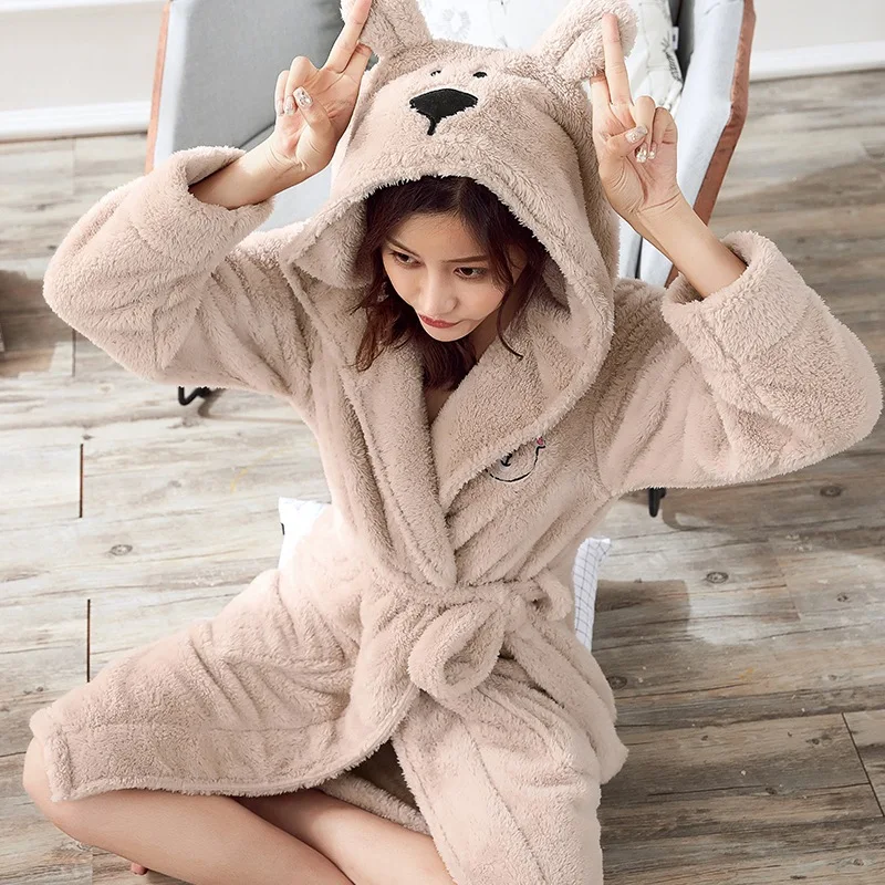 плюшевый халат с ушками. милые халаты для девушек. халат juliette niagara five wien. халат для девушки с ушками. мягкий плюшевый халат.