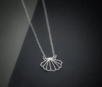 

Geometric Triangle Sector Origami Sea Clam Shell Necklace Nautical Mermaid Conch Seashell Chain Necklaces for Beach Party