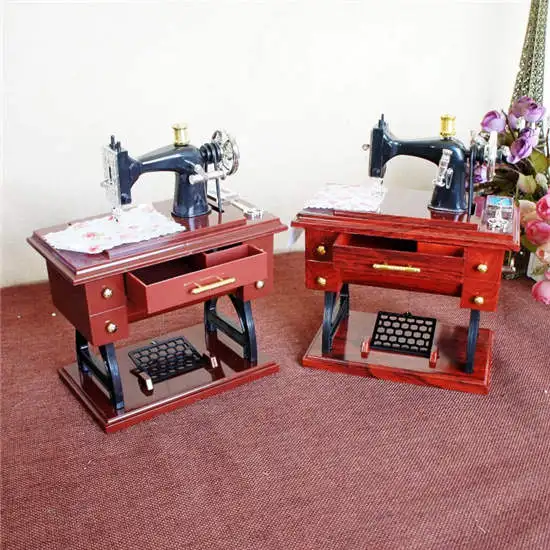 

Sewing Machine Design Wood Music Box Retro Clockwork Mechanical Music Box Home Desktop Decor Ornament Gift Christmas