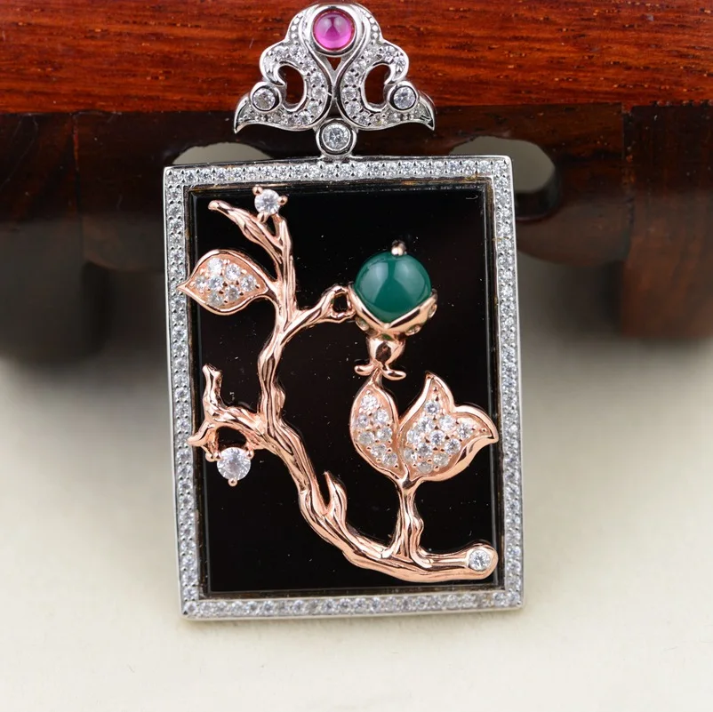 

wholesale sterling silver deer king S925 Sterling Silver Pendant micro insert female high-end electroplating process