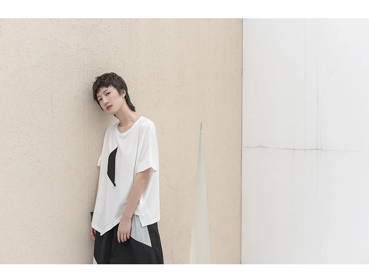 Новинка, корейский стиль, женская белая футболка, плюс размер, Необычная футболка с черными заплатками, прошитая женская футболка, больше размера d, J629