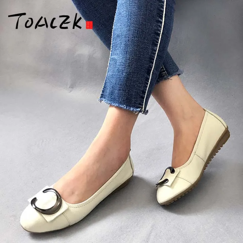 

Women's leather peas shoes flat with soft bottom mother shoes flat non-slip maternity shoes large size casual shoes 35-43