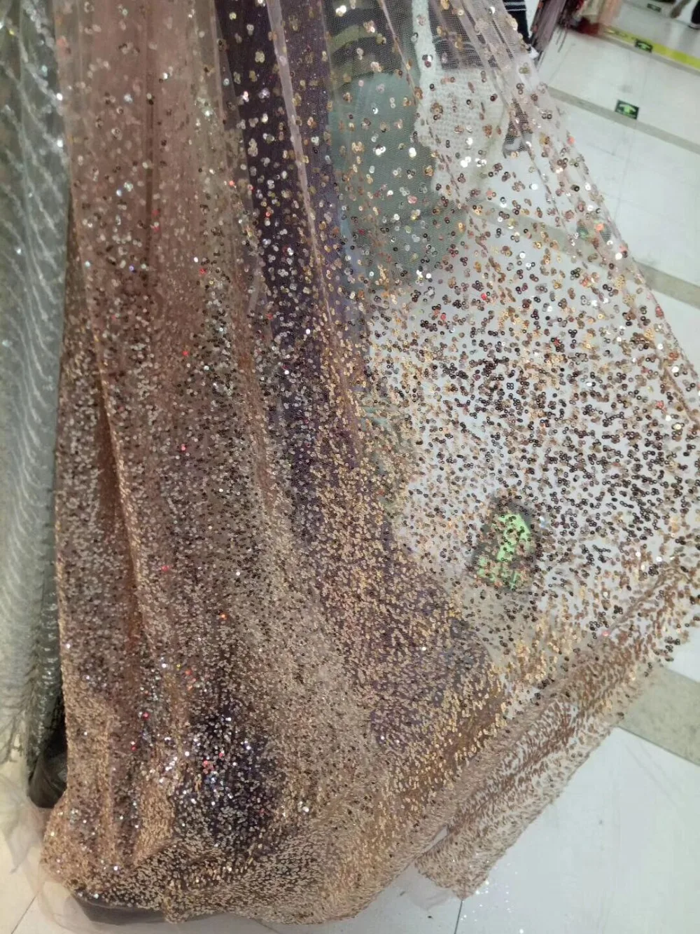 

Nice looking S-101935 fashion glitter net lace fabric amazing glued glitter tull fabric for party dress