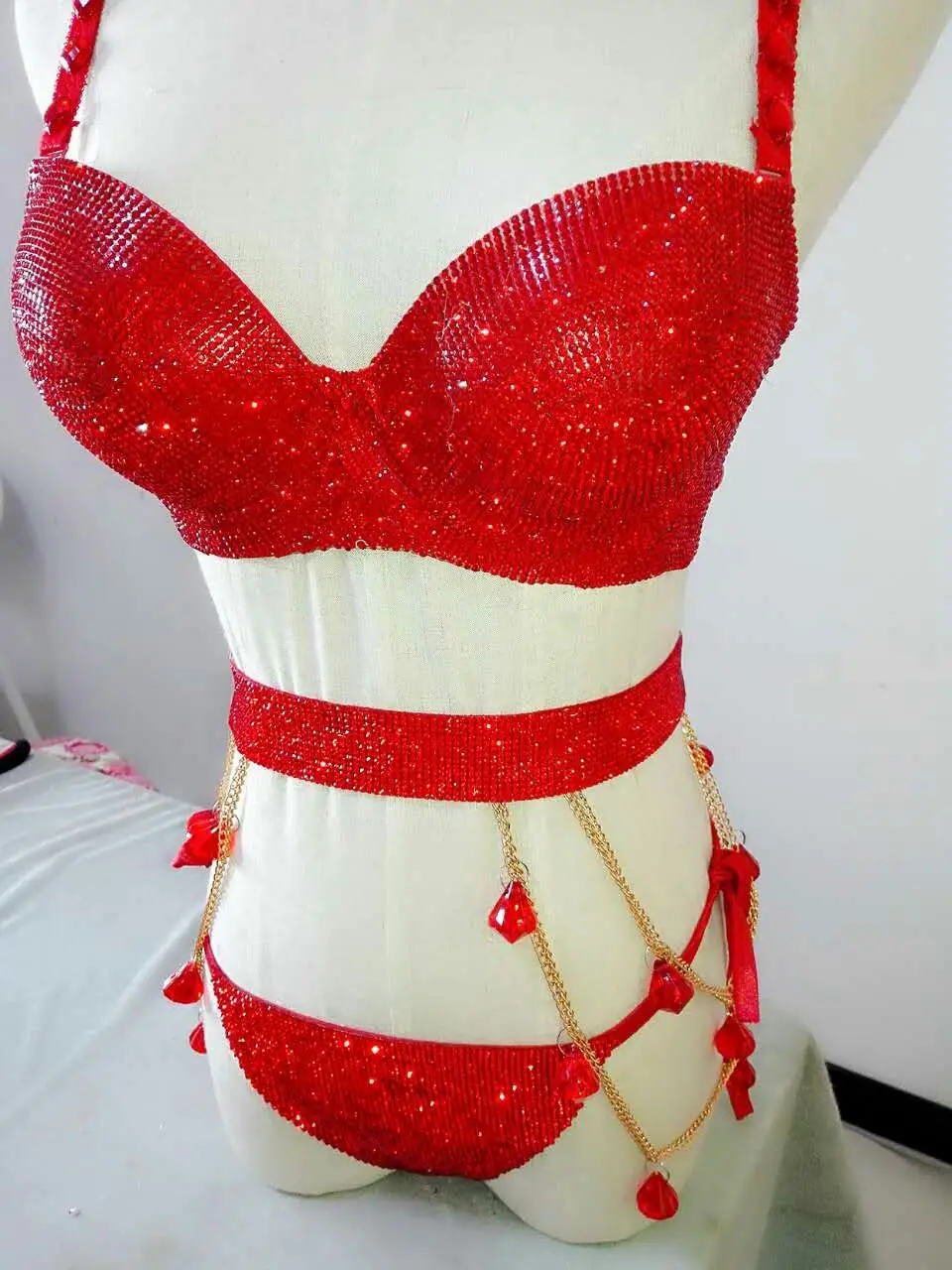 

Sexy Women's Red Dancewear Bikini Costume Stage Show Performance Clothing Set Nightclub Bra Thongs Outfit Dancing Singer Wear