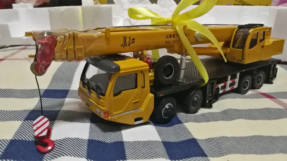 

Rare Diecast Toy Model TEREX 1:50 Scale Original Changjiang Mobile Crane Engineering Machinery For Collection,Decoration