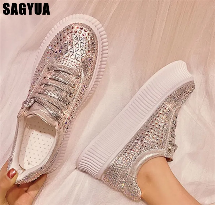 

2019 Super fire women Thick bottom Sneakers new crystal Comfort ladies lace up casual shoe Outdoor shallow Heightening shoe A718