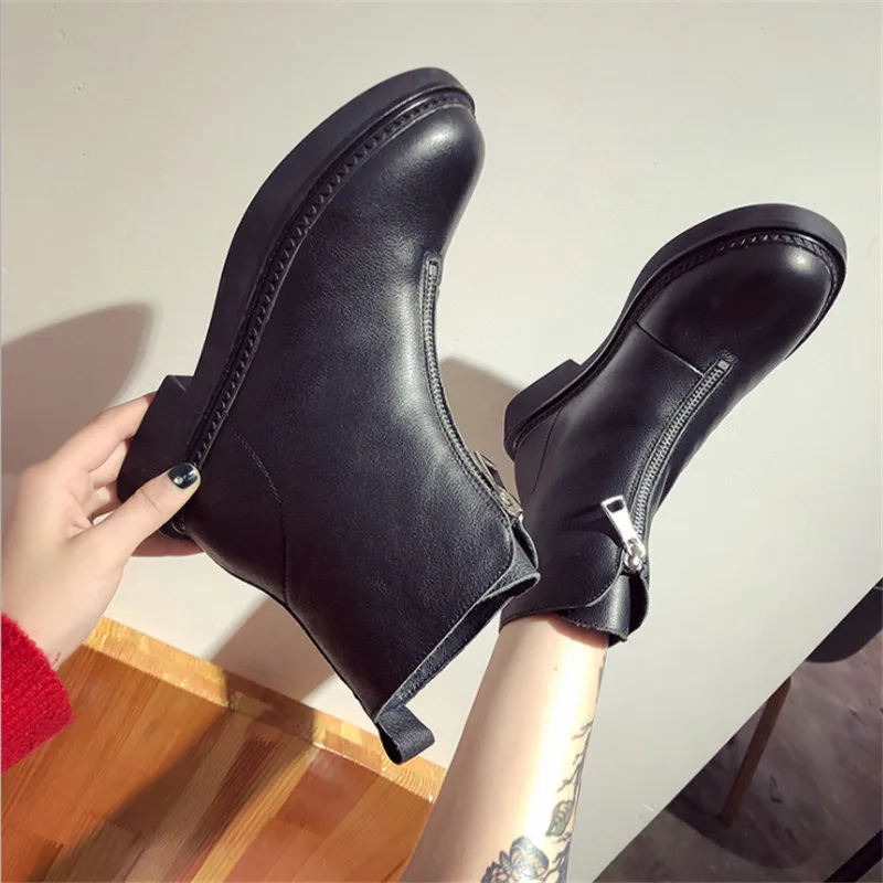 New casual women's shoes winter hot leather short tube women's boots fashion trend comfortable soft wild warm Martin boots