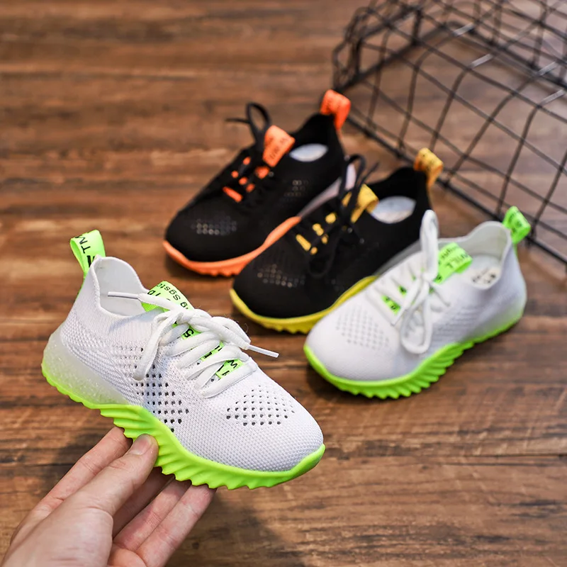 black slip resistant tennis shoes