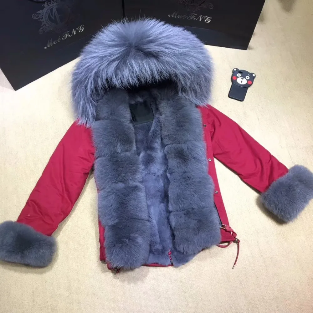 

Latest Burgundy Cotton Out Shell Luxury Parka With Grey Faux Fur Lining And Fox Fur Trimming Thick Warm Coat For Women And Men
