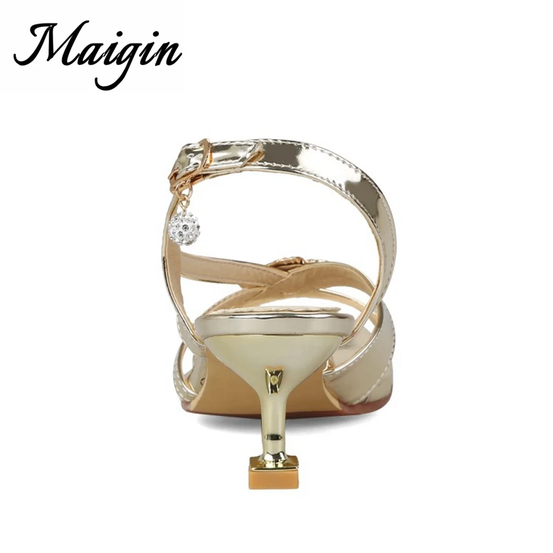 Maigin цвета: золотистый серебристый женские босоножки 2018 Bling Flowe обувь с пряжкой на