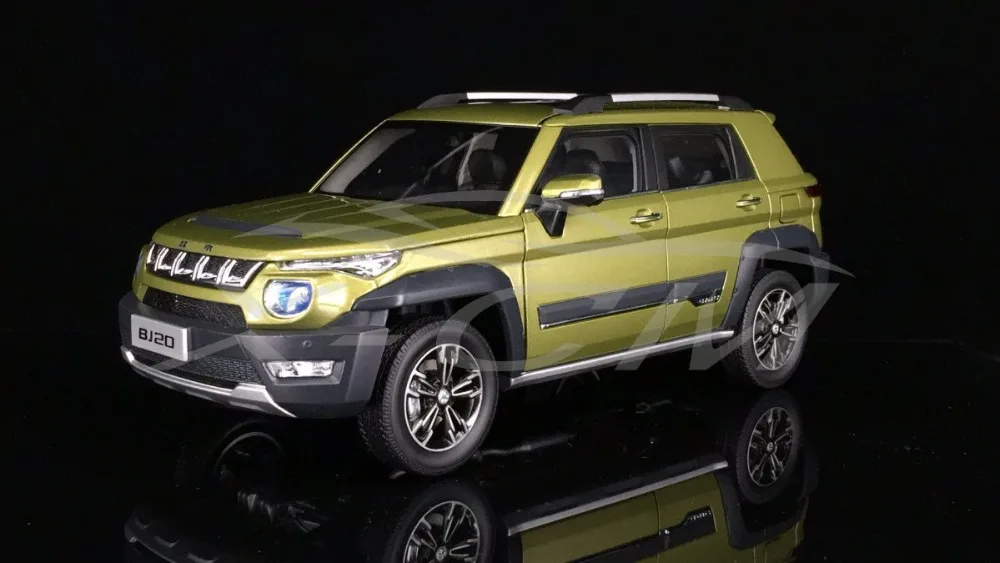 

Diecast Car Model for Beijing BJ20 1:18 (Green) + SMALL GIFT!!!!!!!!!