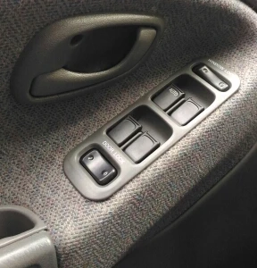 

FaroeChi Electric Power Window Switch 3799065D10T01 For Suzuki Grand Vitara in Stock 37990-65D10-T01