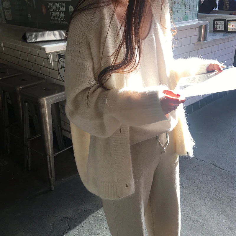 

Korea ins v neck sweater cardigan coat 2018 New Women's Sweater Female Warm Sweater thick Winter Knitted Oversized Sweater