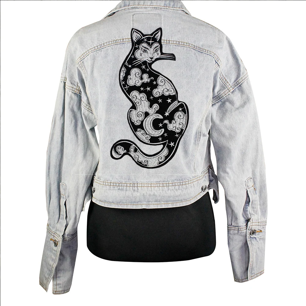 

1piece Embroidery Cute Moon Clouds Black White Cat Badge Applique Iron on Patches for Clothes Sticker A235