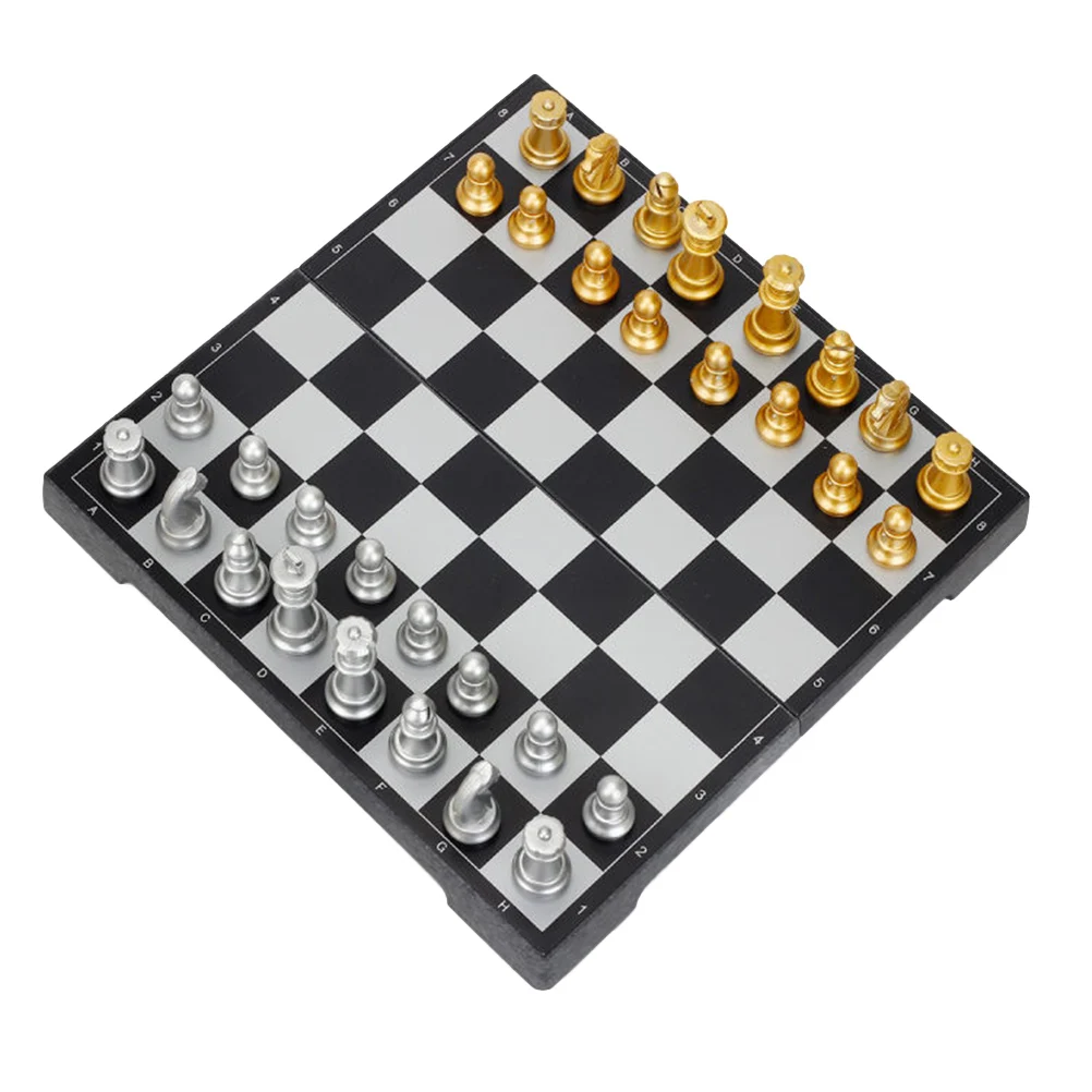 

1 Set Fine Chess Plastic Magnetic Portable Puzzle Folding Educational Toy Chess Set Board Game (Gold And Silver)