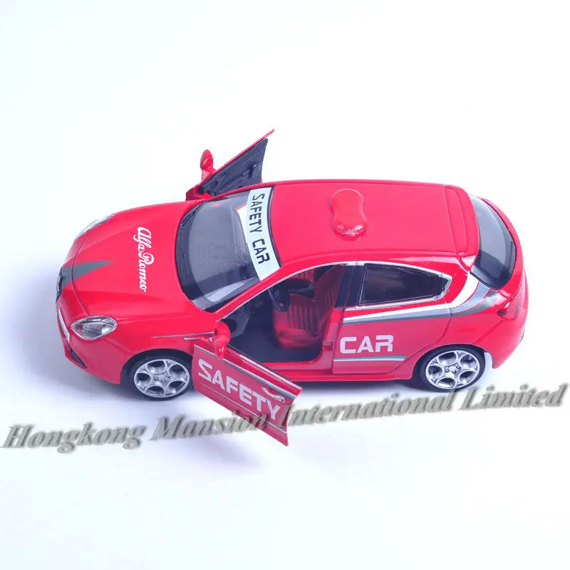 132 ALFA ROMEO Giulietta Safety Car (3)
