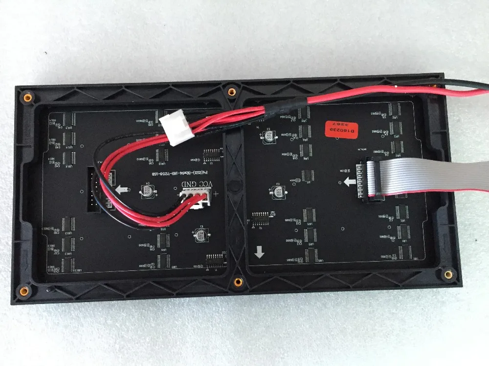 

256*128mm 64*32pixels 1/16 Scan Indoor SMD2121 3in1 RGB full color P4 LED module for indoor LED display screen