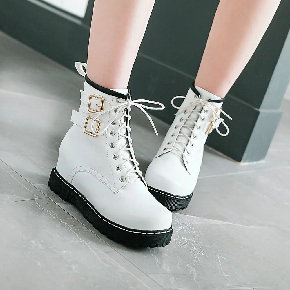 

Women Fashion Square Toe Boots Flat Heel Ankle Boots Lace Up Autumn Winter Platform Boots Woman Shoes Plus Size 2018 Boots