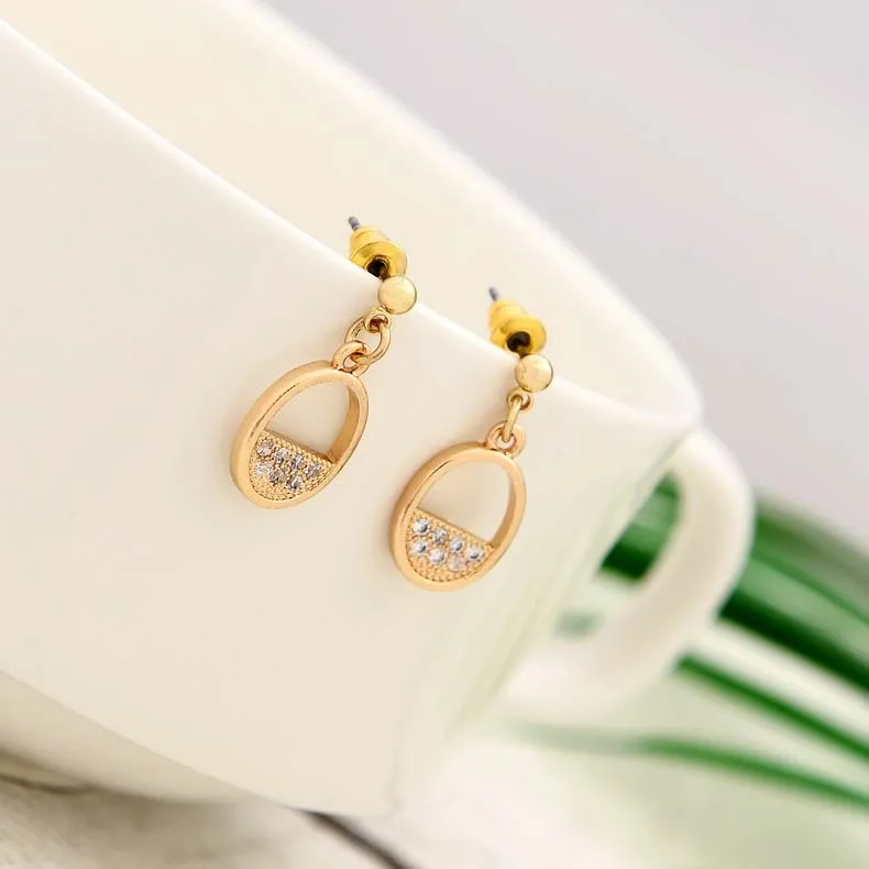 9695879653_892671496