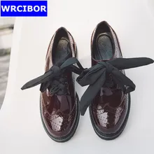 Women Patent leather Fretwork Vintage Flat Oxford Shoes Woman 2017 Fashion British style Brogue Oxfords women shoes moccasins