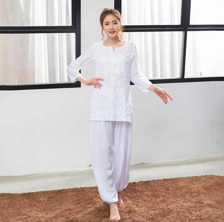 

India Traditional Woman Yoga Costume Cotton Handmade Embroidery Top Thin Short Styles White Top