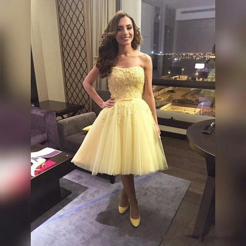 Sexy amarillo corto de tul reunión viejos alumnos con cuentas sin tirantes 8th grado Prom vestidos vestido de formatura corto|yellow short homecoming dresses|8th gradeshort dress - AliExpress