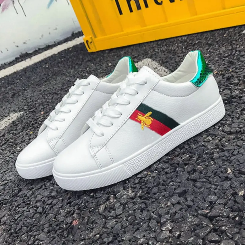 

Fashion Flats Women Autumn Embroidery Breathable Casual Shoes Ladies Comfortable White Flat Sole Zapatillas Mujer Size 36-40