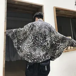 Для мужчин Oversize свободные Летучая мышь с длинным рукавом повседневное леопардовая рубашка мужской уличная хип хоп панк пальто плащ