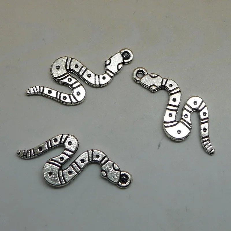 

100Pcs/lot Cool Flat Snake Charms 25x15mm Reptiles Animal Charms DIY Metal Charms