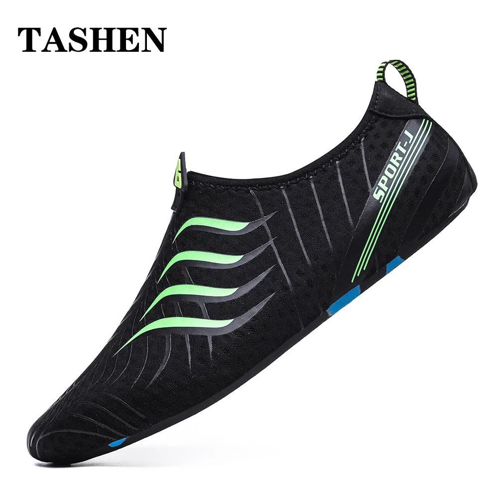 

Mesh Breathable Aqua Shoes Swimming Water Shoes Men Flat Footwear Outdoor Seaside Fingers Sneakers Male Upstream Hiking Shoes