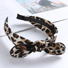 1 шт. Новая мода Широкий повязка на голову для женщин с леопардовым принтом завязанные повязка на голову для девочки обруч для волос для женщин Красота аксессуары для волос