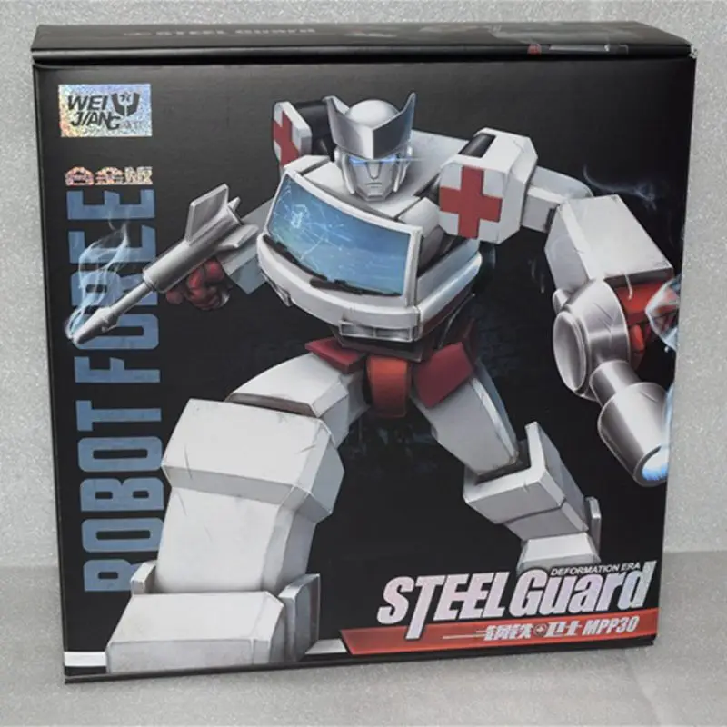 new version the ambulance MPP-30 transformers G1 alloy version of the toy