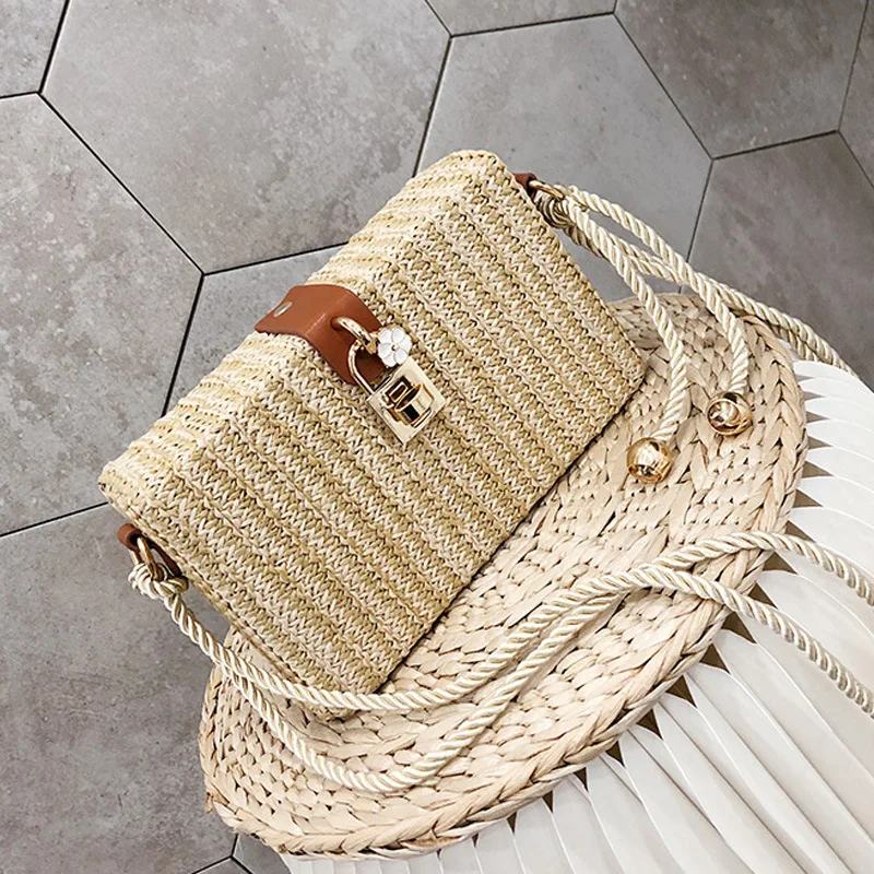 

Ins super fire bag female 2018 new tide weaving shoulder slung small square bag Korean version of the box straw bag