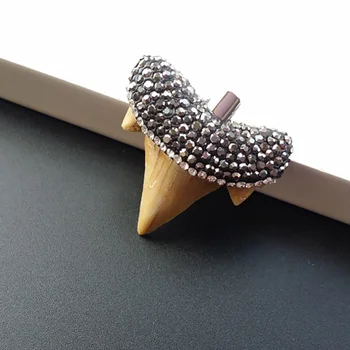 

5pcs Unique natural shark tooth Paved crystal rhinestones elegant shark tooth pendant for DIY jewelry making P18