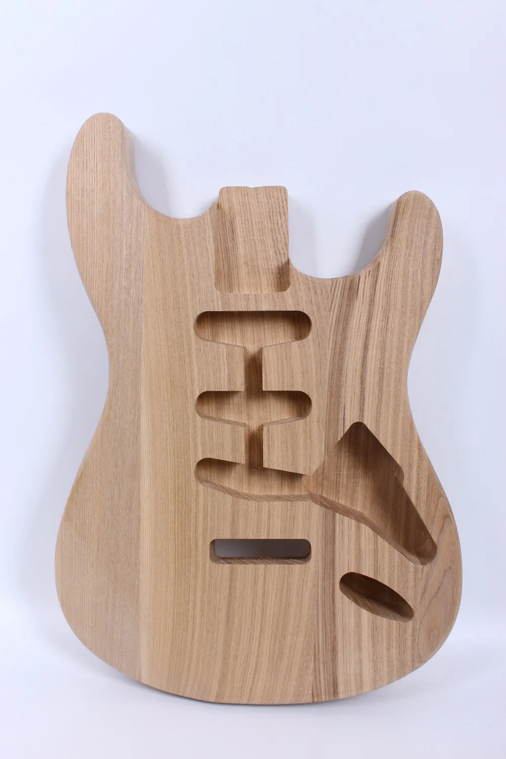 

st UNFINISHED electric guitar body 2.45 Kg 3 piece American Ash