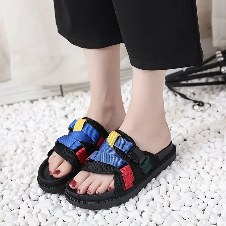 

Female big children beach slippers 2019 new Korean summer men and women big children's shoes flat sandals and slippers