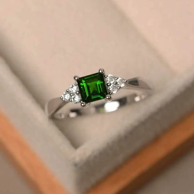 

Tisonliz Dainty Green Zircon Crystal Rings Wedding Engagement Ring For Women Rings Silver Bague Femme Jewelry Gift Drop Shipping