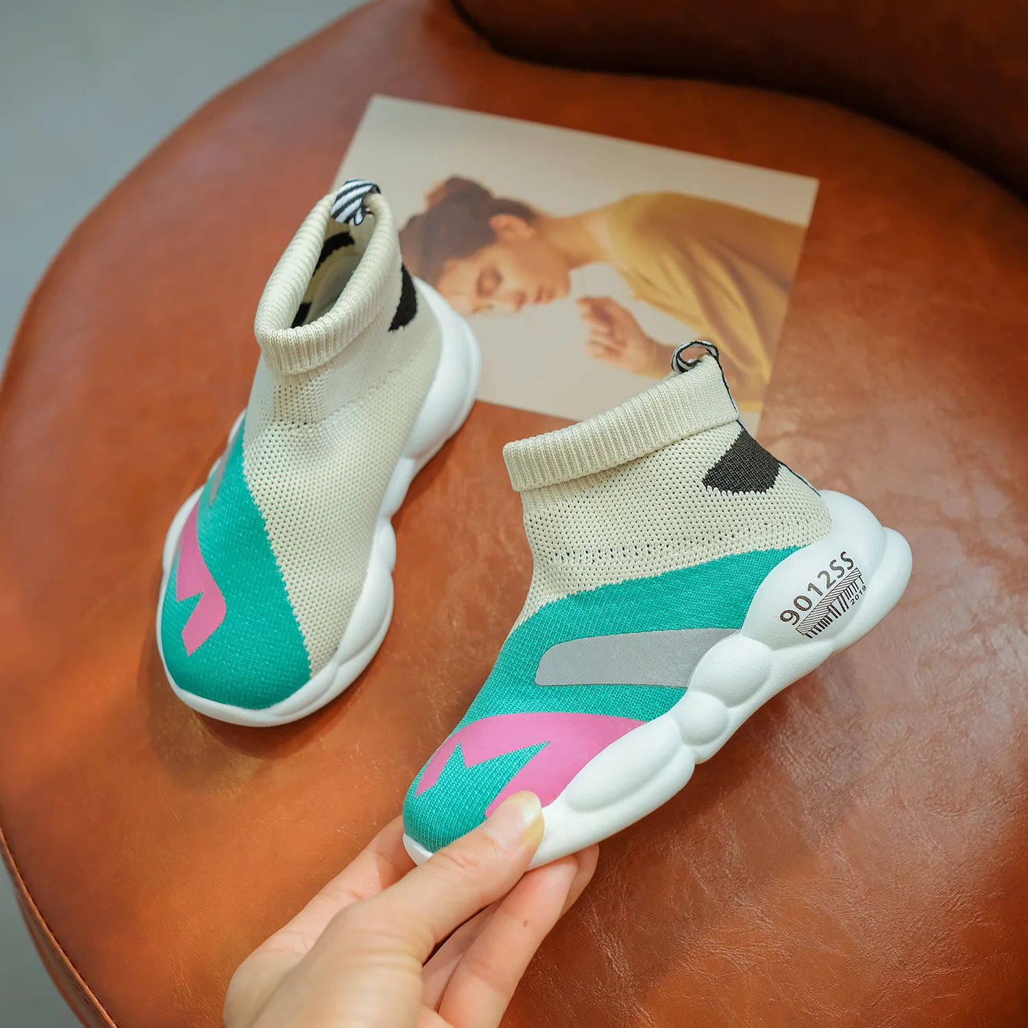 

New Kids High-top Flying Weaving Sports Shoes, Girls Korean Version Foot Covers, Ventilated Socks Shoes, Net Red Leisure Shoes