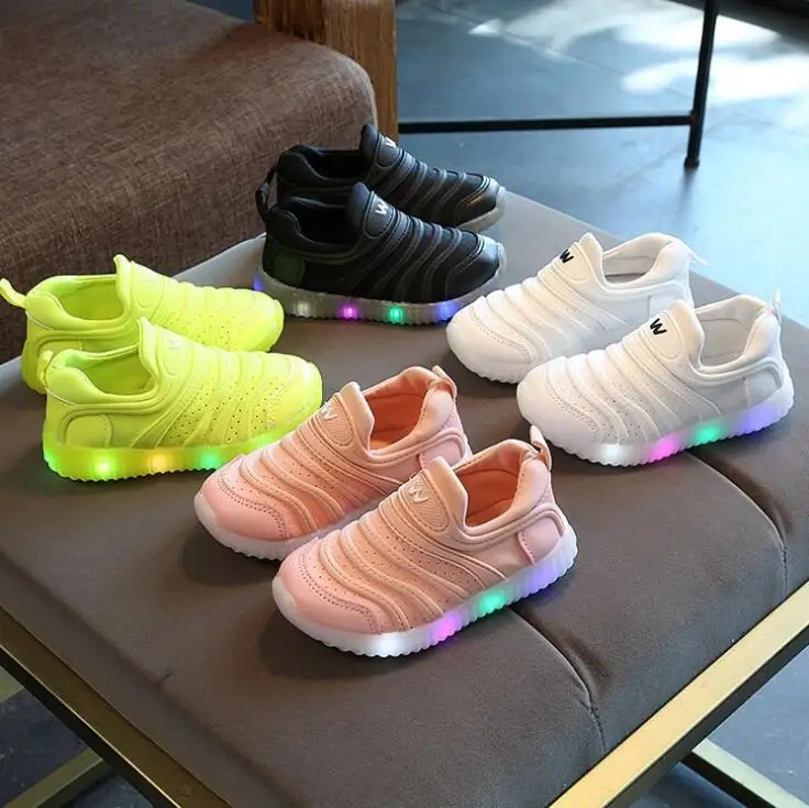 

2019 new style children light flashing shoes boys girls mesh breathable sports shoes baby luminous led lighted fashion sneakers